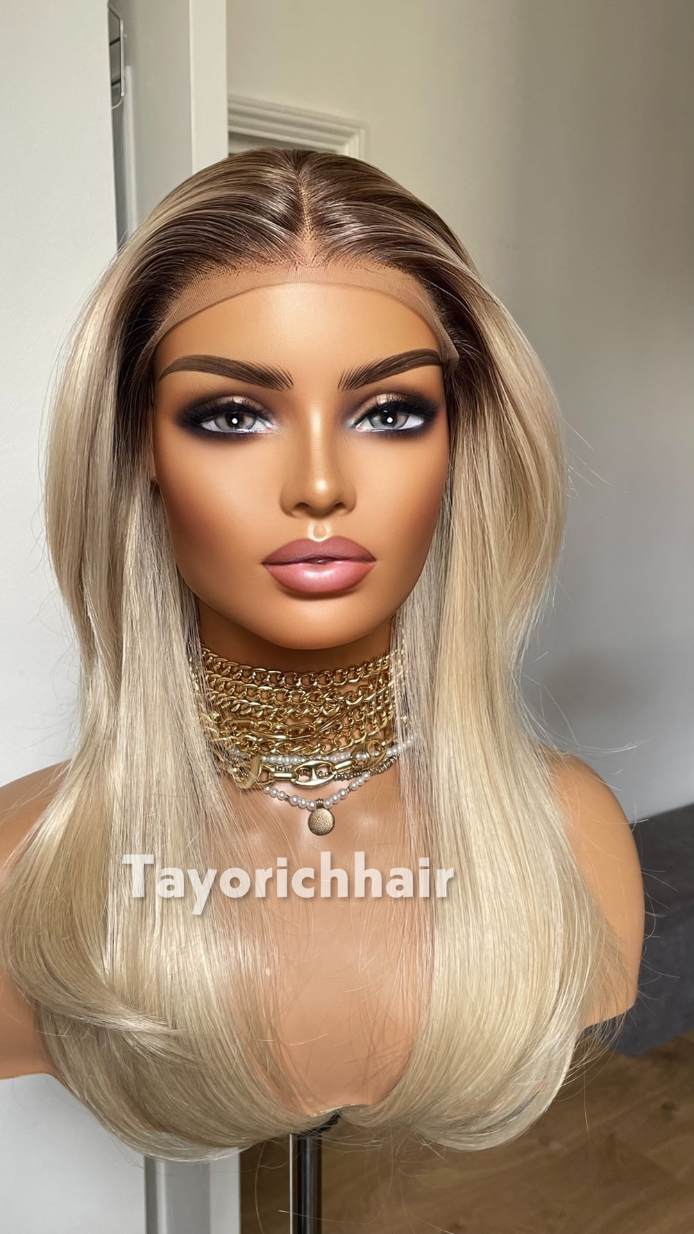 Light Blonde Wig with Dark Roots | 18” Straight