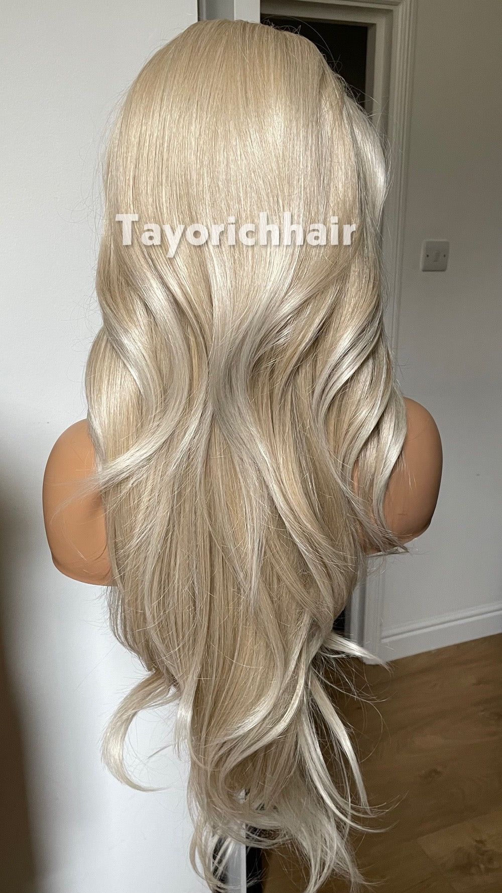 Light Honey Blonde Wig With Highlights; Curtain Bangs, Lace Front Synthetic Wig