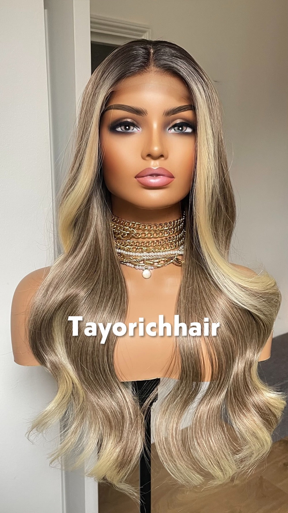 Sunkissed Dark Ash Blonde Hair With Light Blonde Money Piece And Short Black Roots|Wavy Hair Wig With Middle Part|13x4 Transparent Lace Top Wig