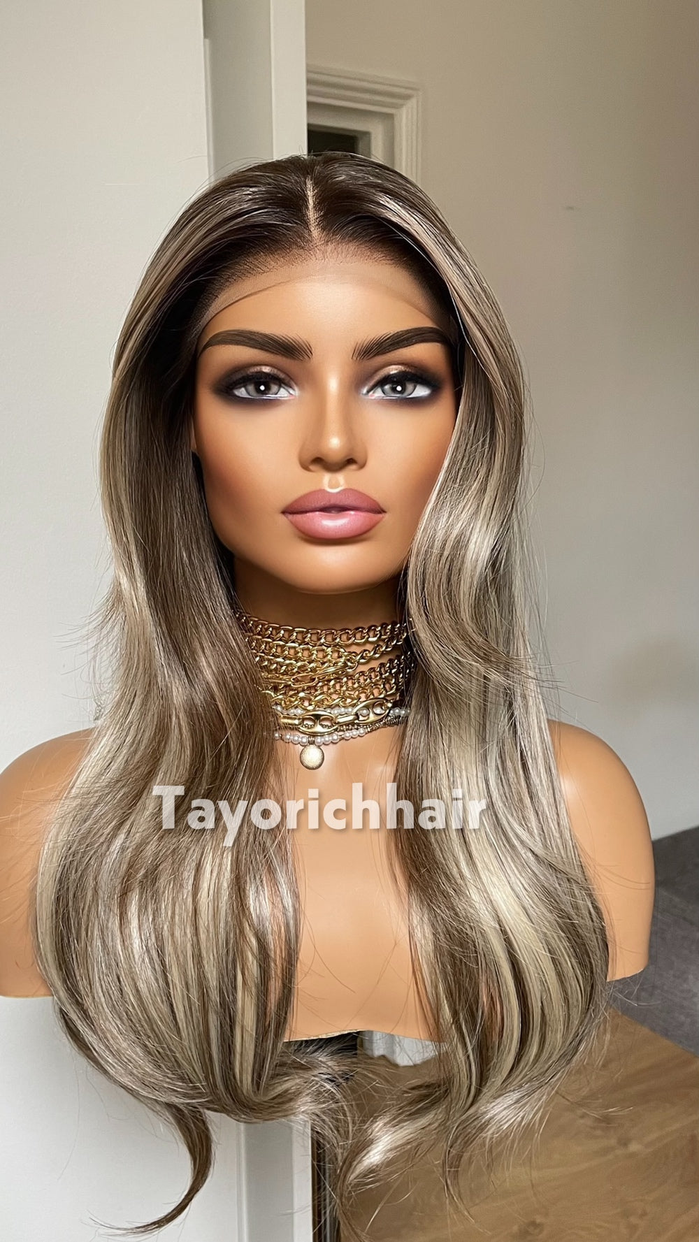 Dark Brown & Blonde Mixed Wig | 20” Wavy Glueless