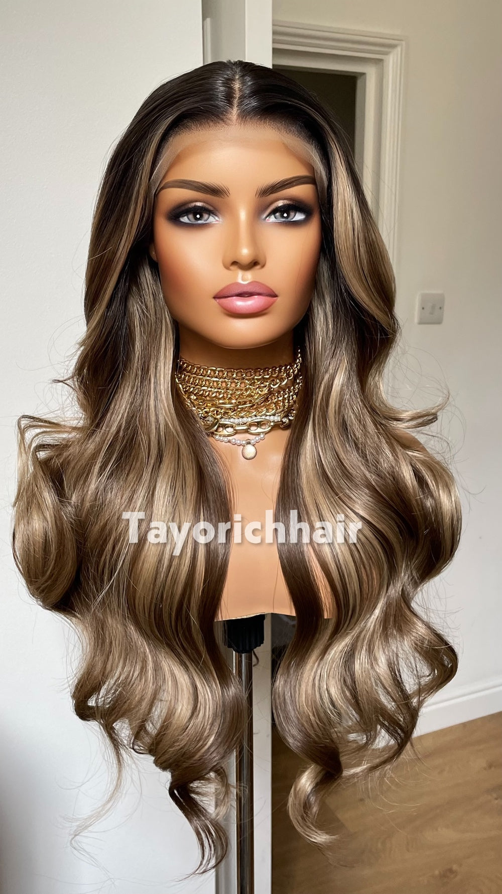 Tayorichhair 24" Wavy Balayage Synthetic Wig – Dark Brown & Blonde Mix with Black Roots (13x4 Lace)