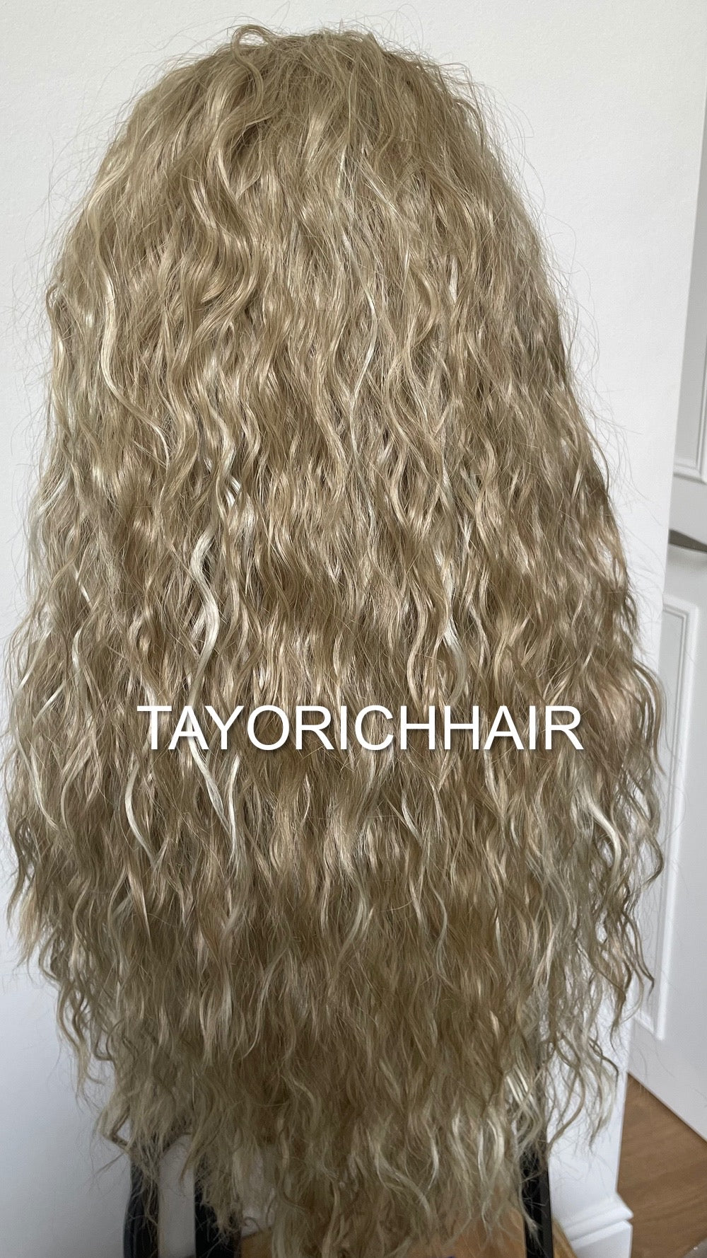Curly Blonde Lace Front Wig With Streaks//Light Weight Wig For Daily Wear/ Big Blonde Full Curly Synthetic Lace Wig/ Party Wigs
