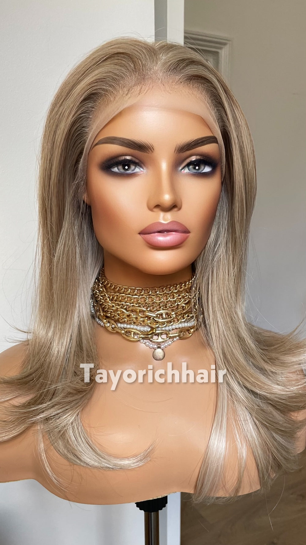 14" Mixed Ash Blonde Highlights Synthetic Lace Front Wig – Glueless Scalp Illusion (Medium Cap Size)