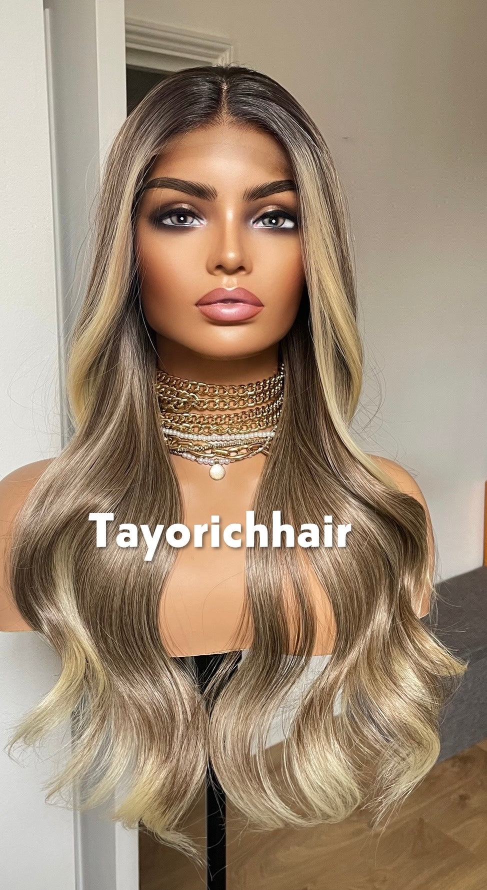 Sunkissed Dark Ash Blonde Hair With Light Blonde Money Piece And Short Black Roots|Wavy Hair Wig With Middle Part|13x4 Transparent Lace Top Wig