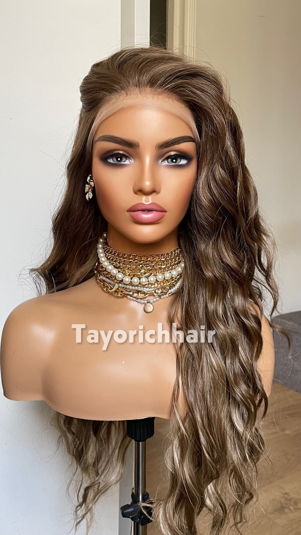 Ash Brown Highlighted Wavy Lace Front Synthetic Wig – 24 Inch Glueless 13x6 Transparent Lace