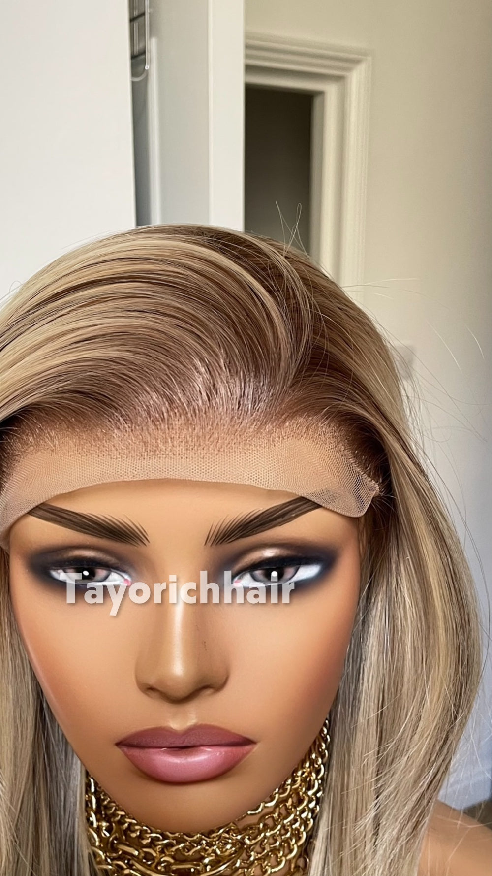 Blonde Wig With Lowlights| Dark Roots| 16 Inch