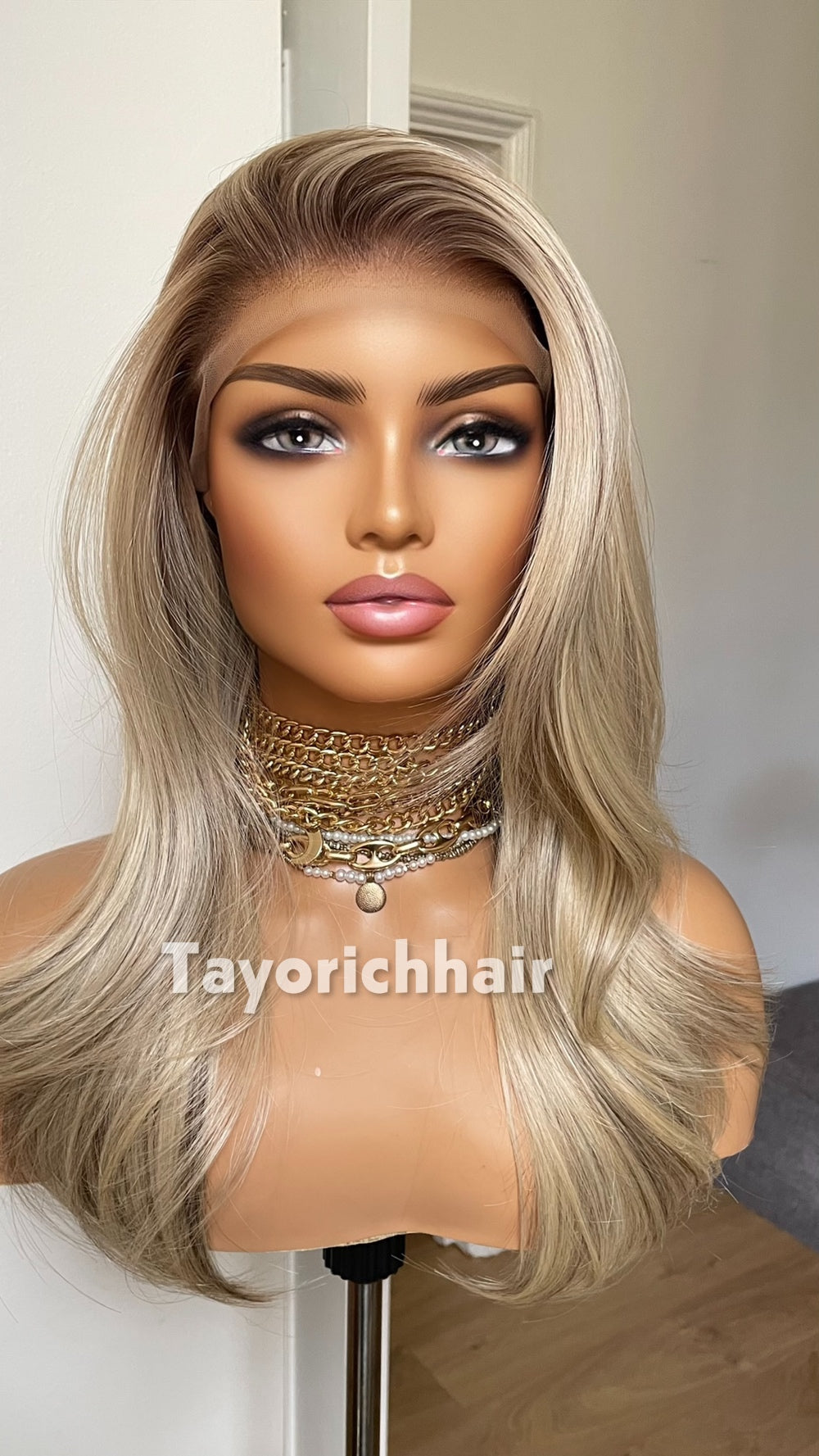 Blonde Wig With Lowlights| Dark Roots| 16 Inch