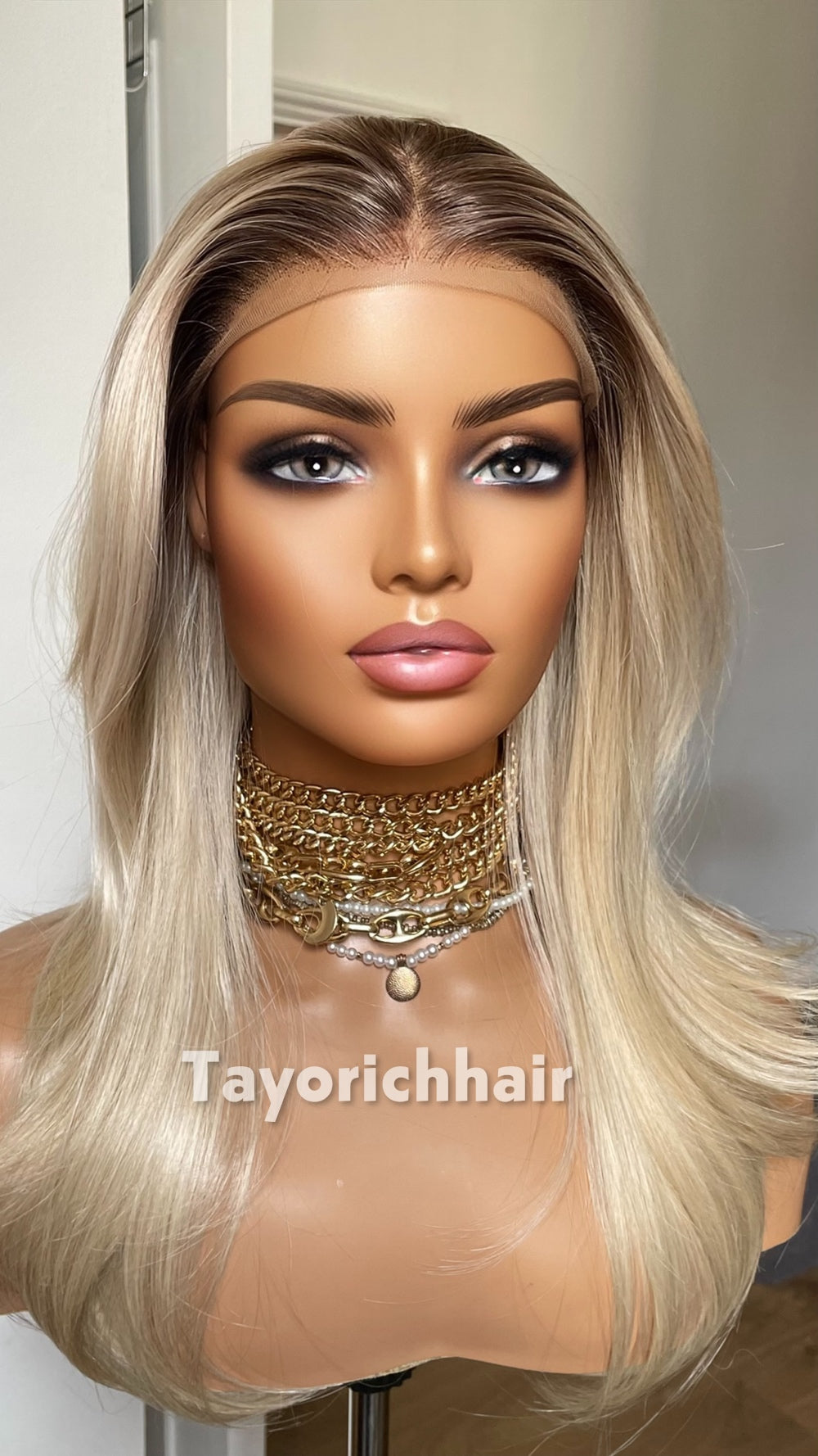 Light Blonde Wig with Dark Roots | 18” Straight