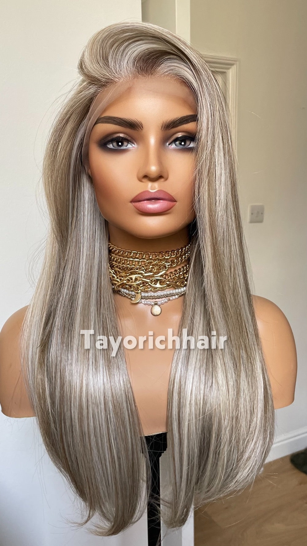 18 Inch Straight Wig