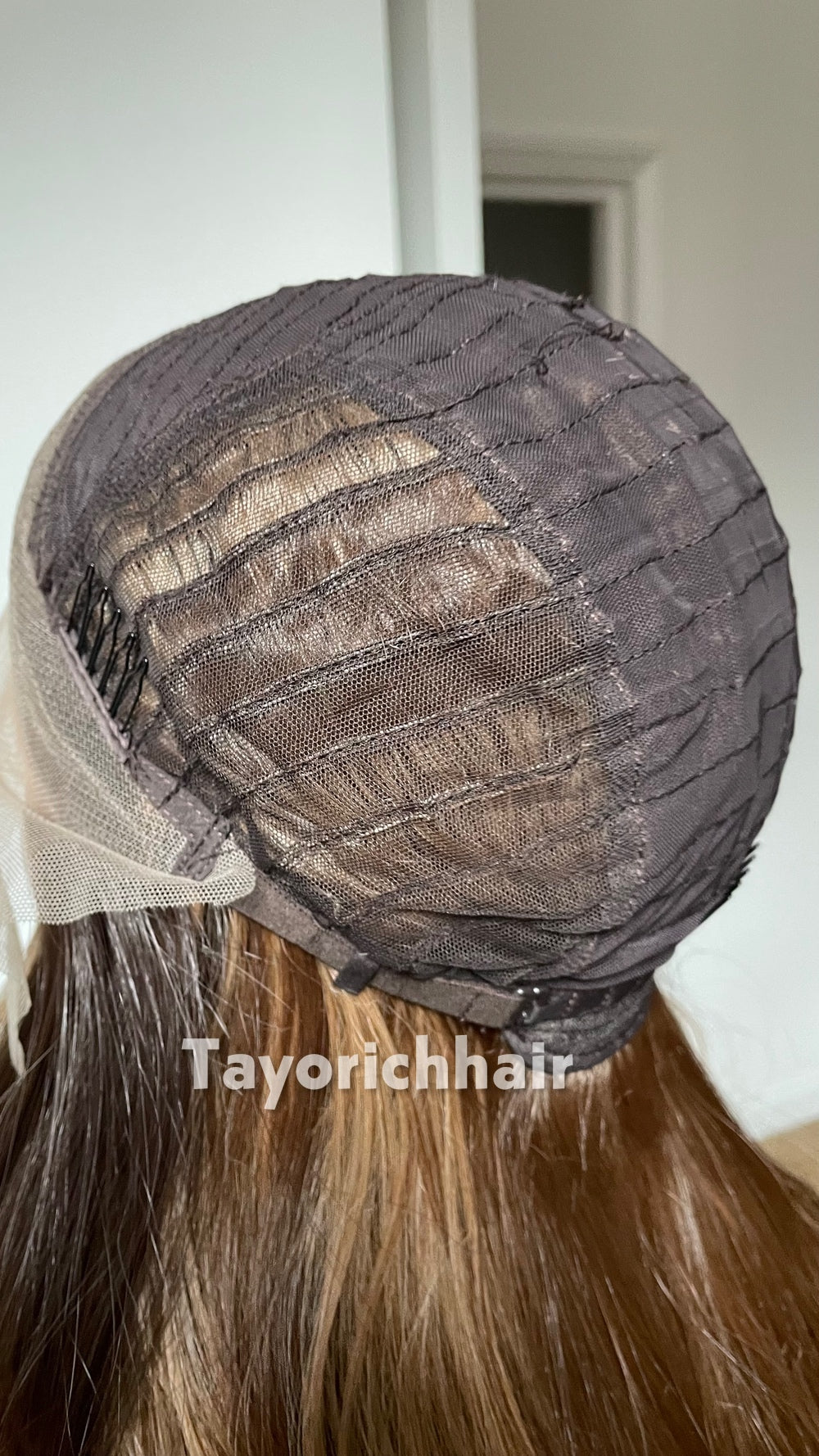 Tayorichhair 26-Inch Multi-Tonal Toffee Brown Bavy Wavy Synthetic Wig – Black Roots, 13x4 Transparent Lace Front, Medium Cap Elegant Daily Wear Unit