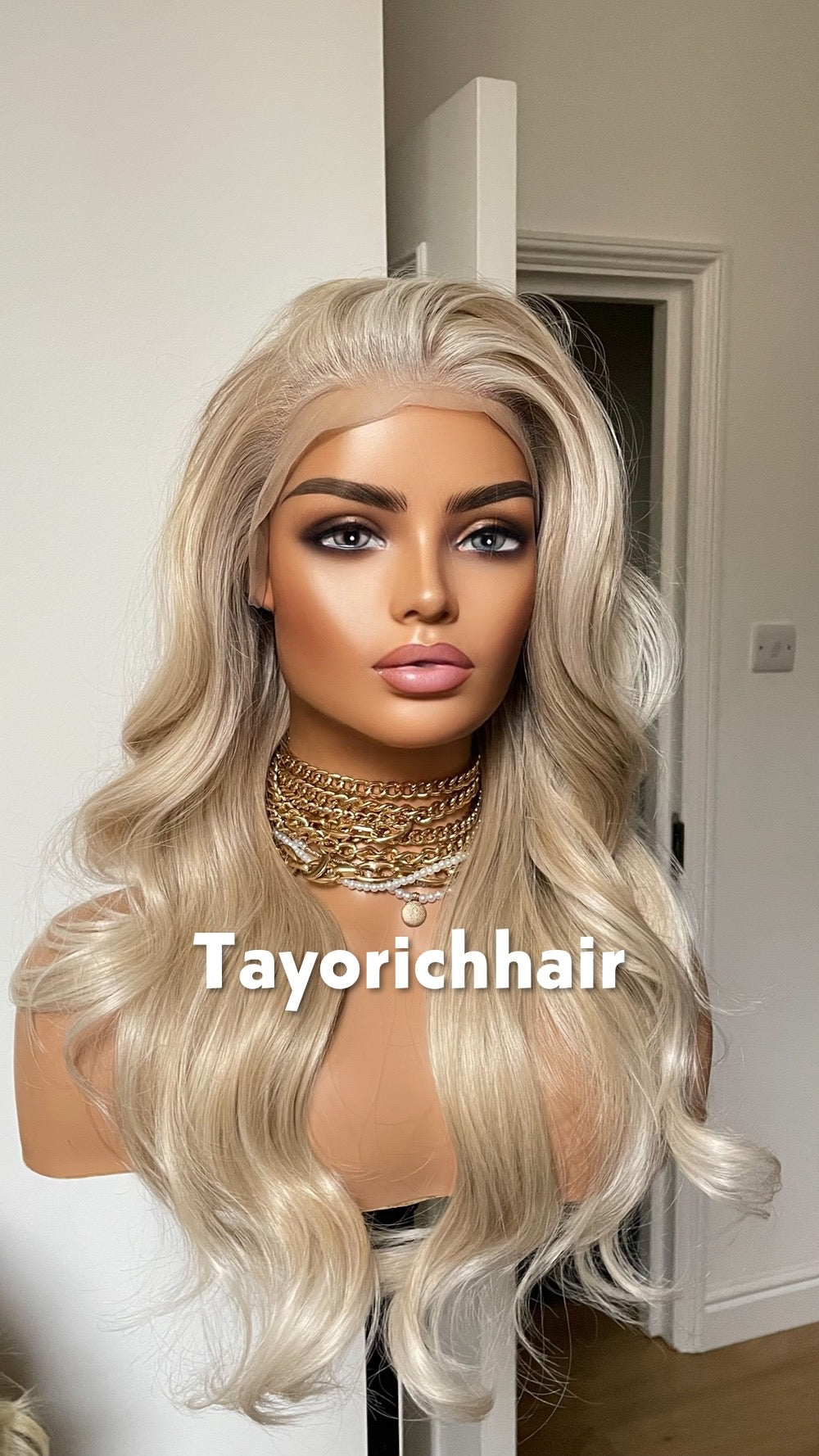 Sandy Blonde Synthetic Wig;Face Framing Highlights, Wavy Hair , Heat Safe Wigs