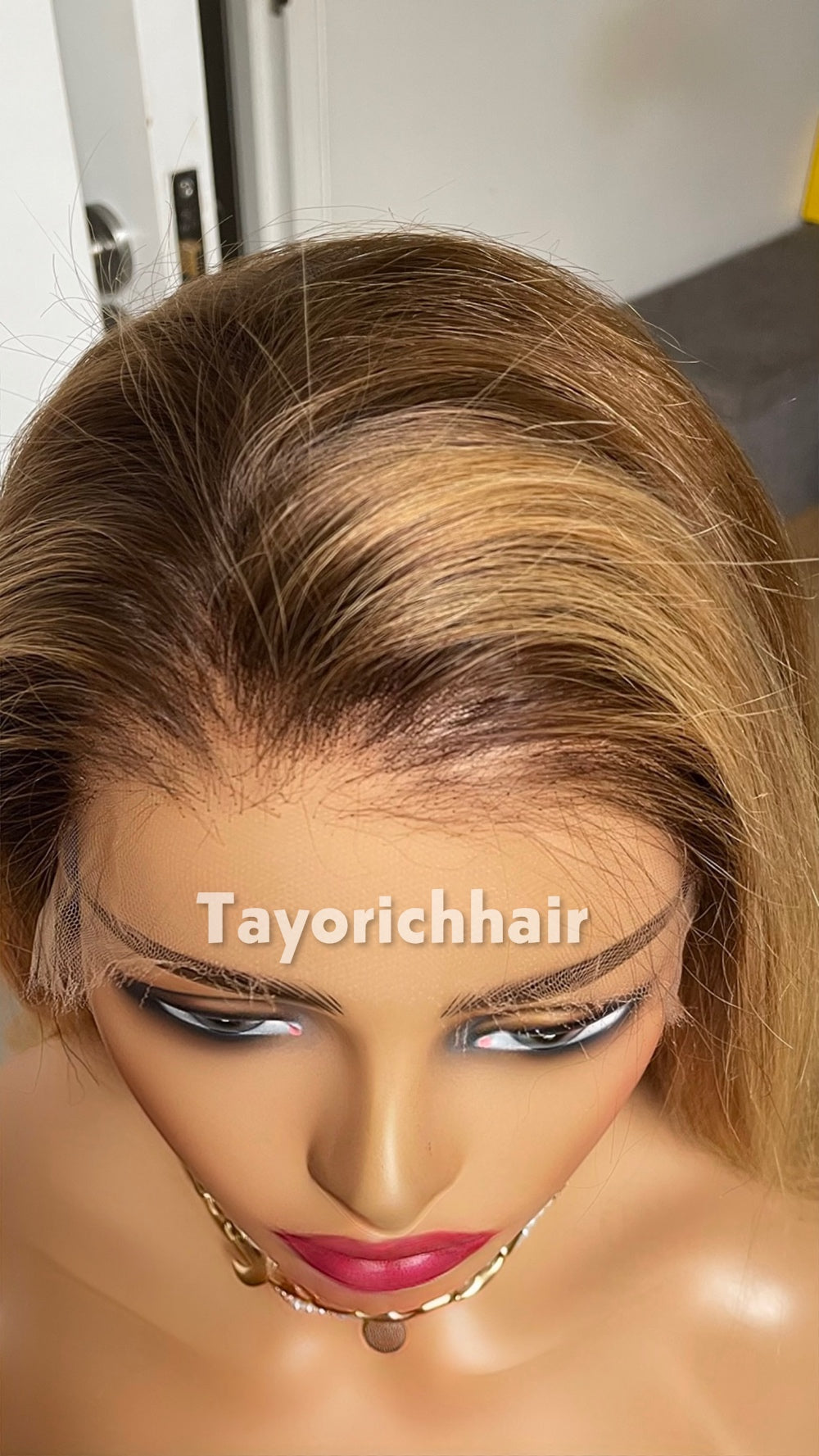 18-Inch Golden Blonde Human Hair Wig with Dark Roots – 13x4 HD Lace Frontal