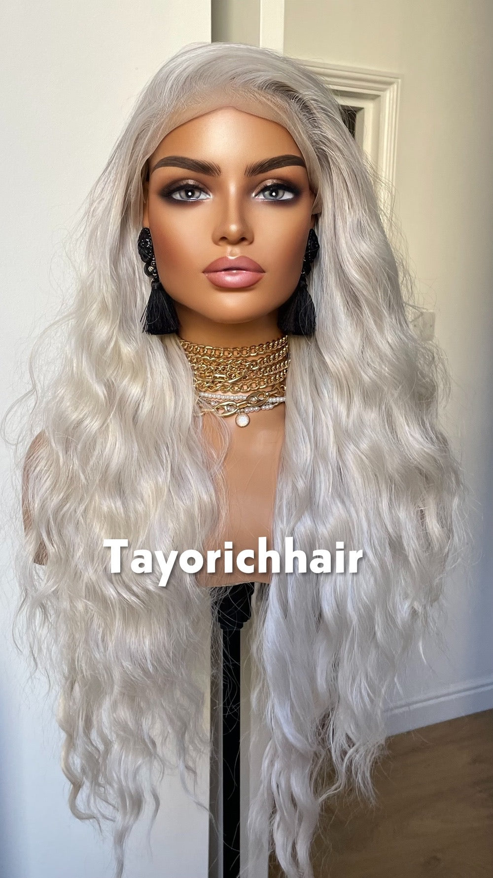 Tayorichhair Icy Platinum Blonde Loose Curls Wig – 24" Heat-Resistant Synthetic Unit (13x4 Transparent Lace, Free Part, Plain Blonde, No Roots)