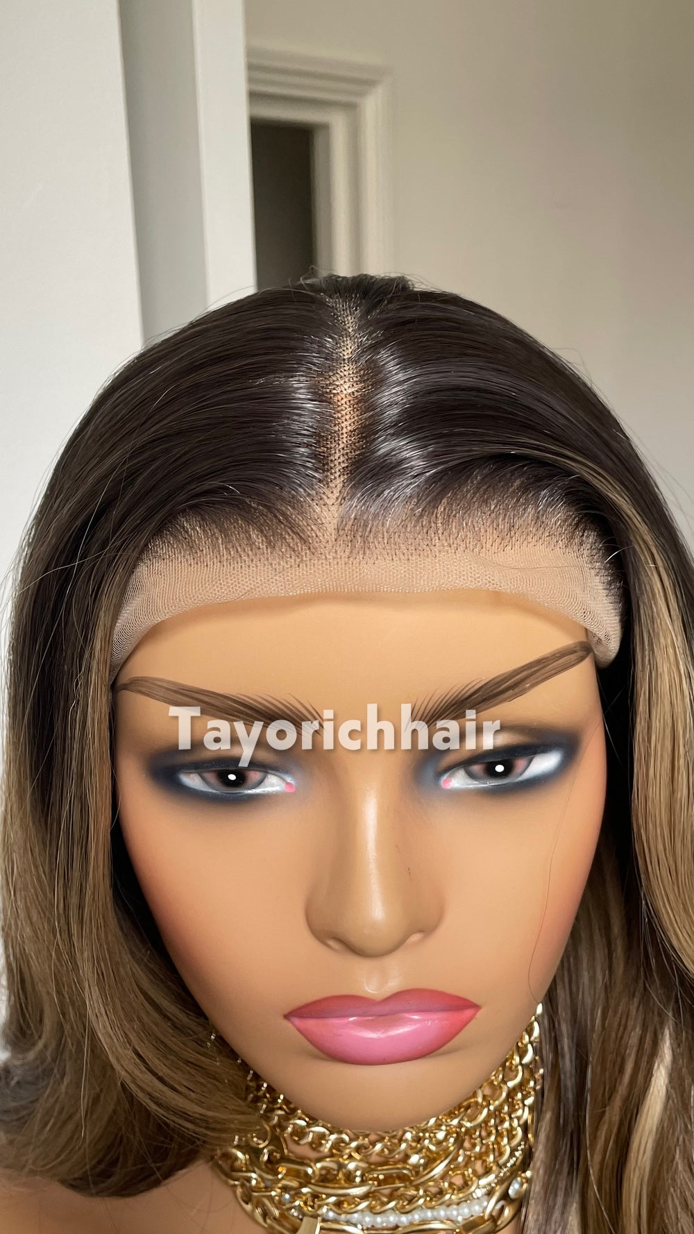 Tayorichhair 24" Wavy Balayage Synthetic Wig – Dark Brown & Blonde Mix with Black Roots (13x4 Lace)