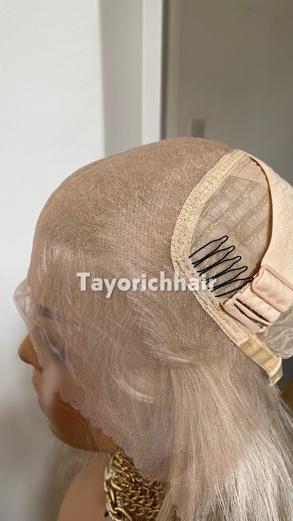 Blonde 26” Wavy Wig | 13x6 Lace & Versatile Part