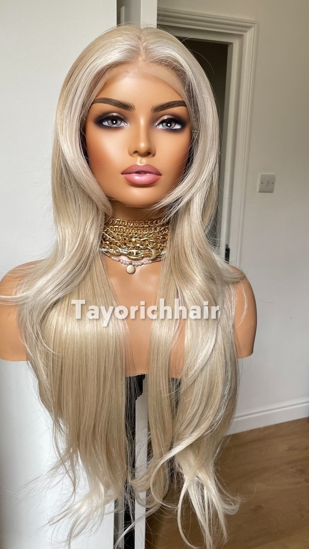 Light Honey Blonde Wig With Highlights; Curtain Bangs, Lace Front Synthetic Wig