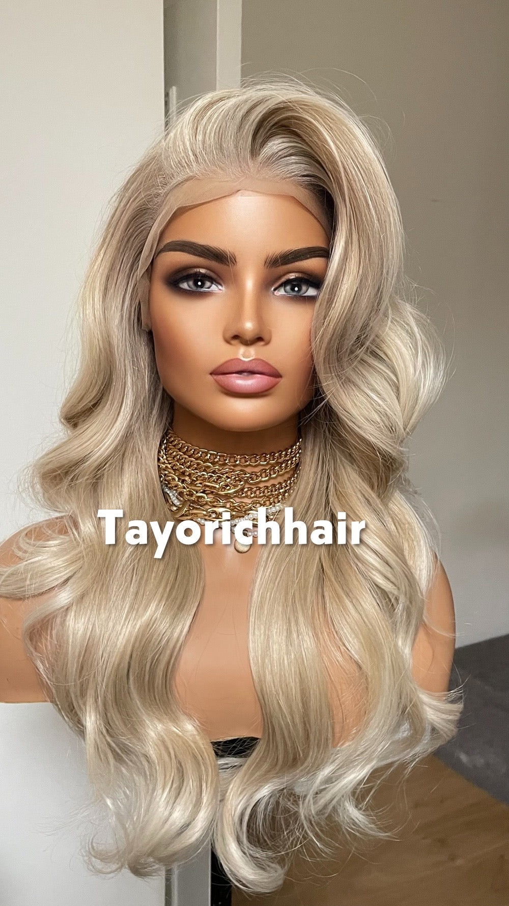 Sandy Blonde Synthetic Wig;Face Framing Highlights, Wavy Hair , Heat Safe Wigs
