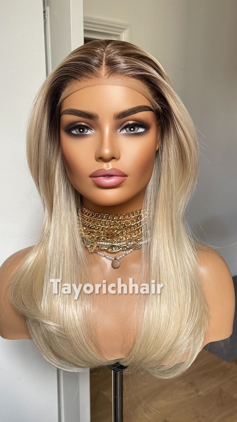 Light Blonde Wig with Dark Roots | 18” Straight
