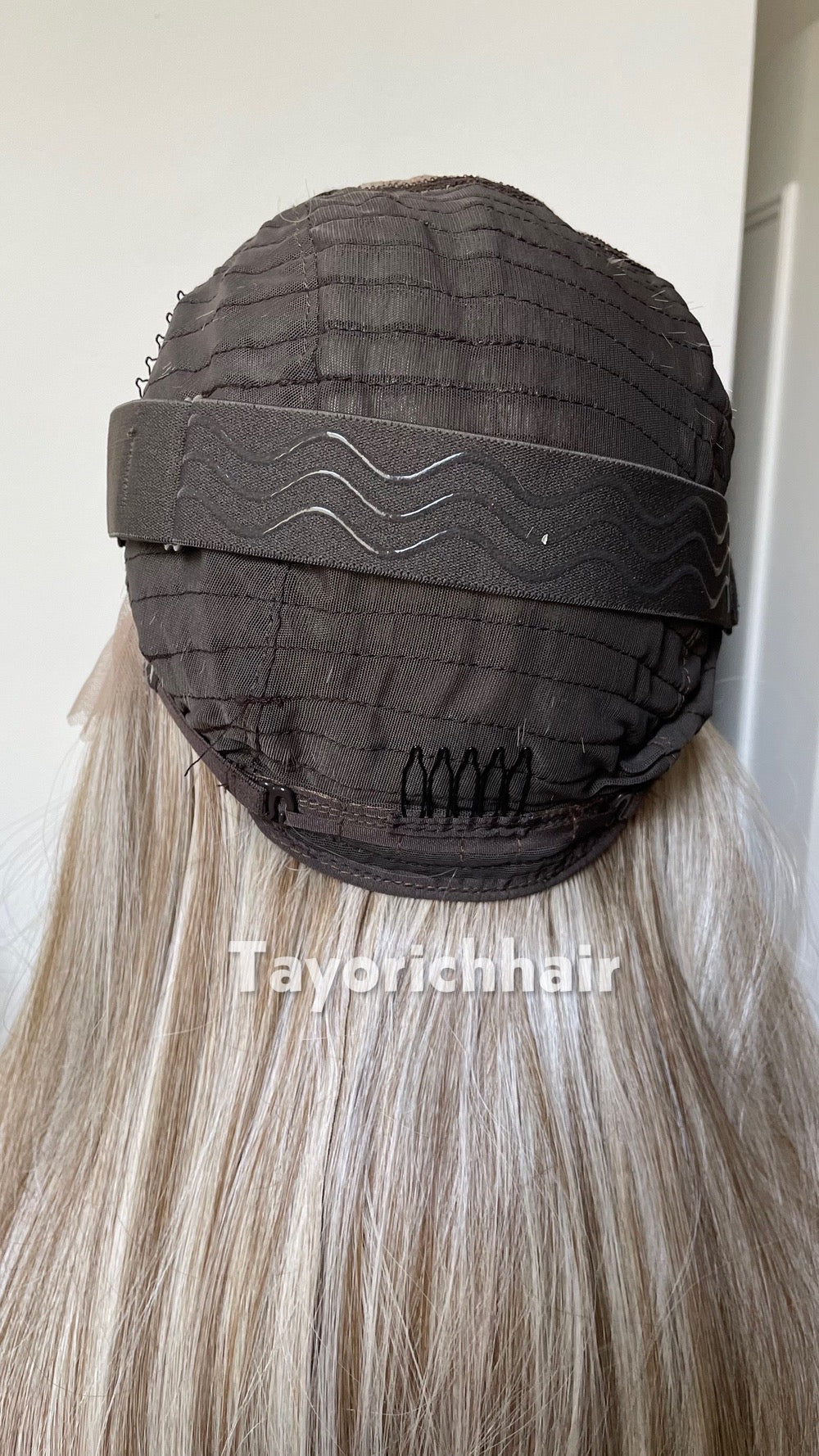 18 Inch Straight Wig