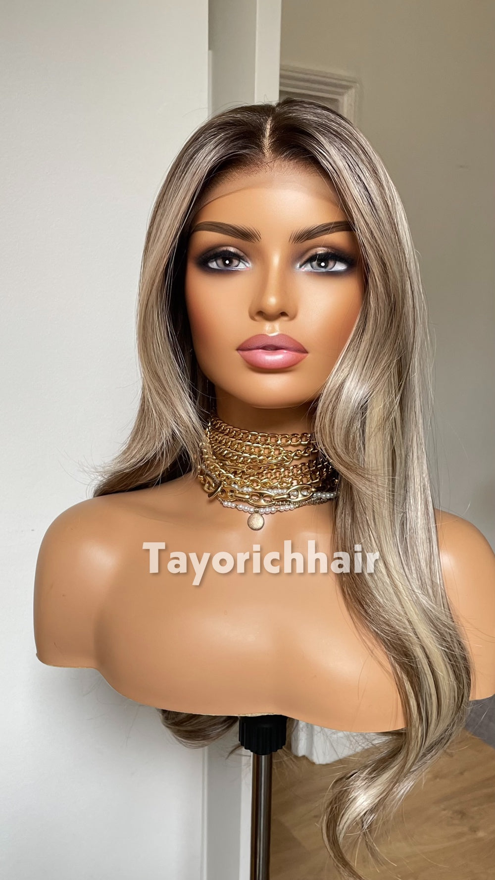 Dark Brown & Blonde Mixed Wig | 20” Wavy Glueless