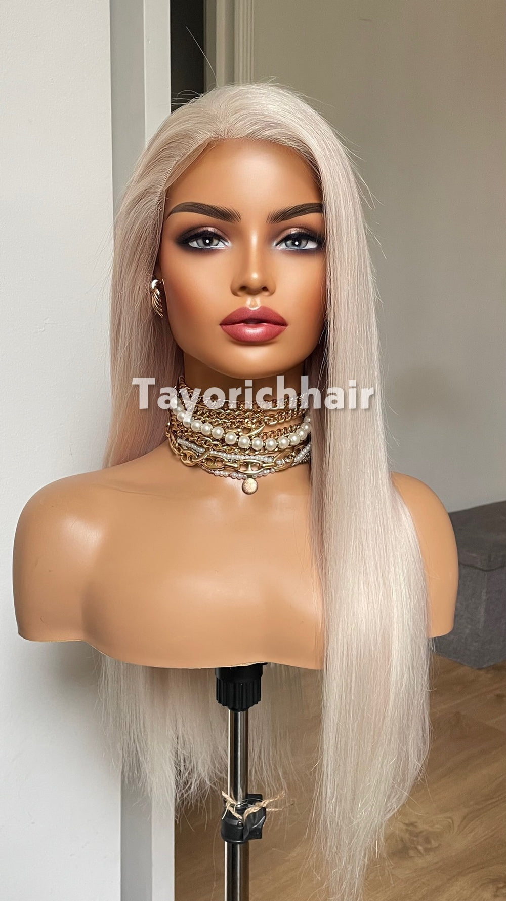 20-Inch Platinum Blonde Straight Human Hair Wig – 13x4 HD Lace, 180% Density