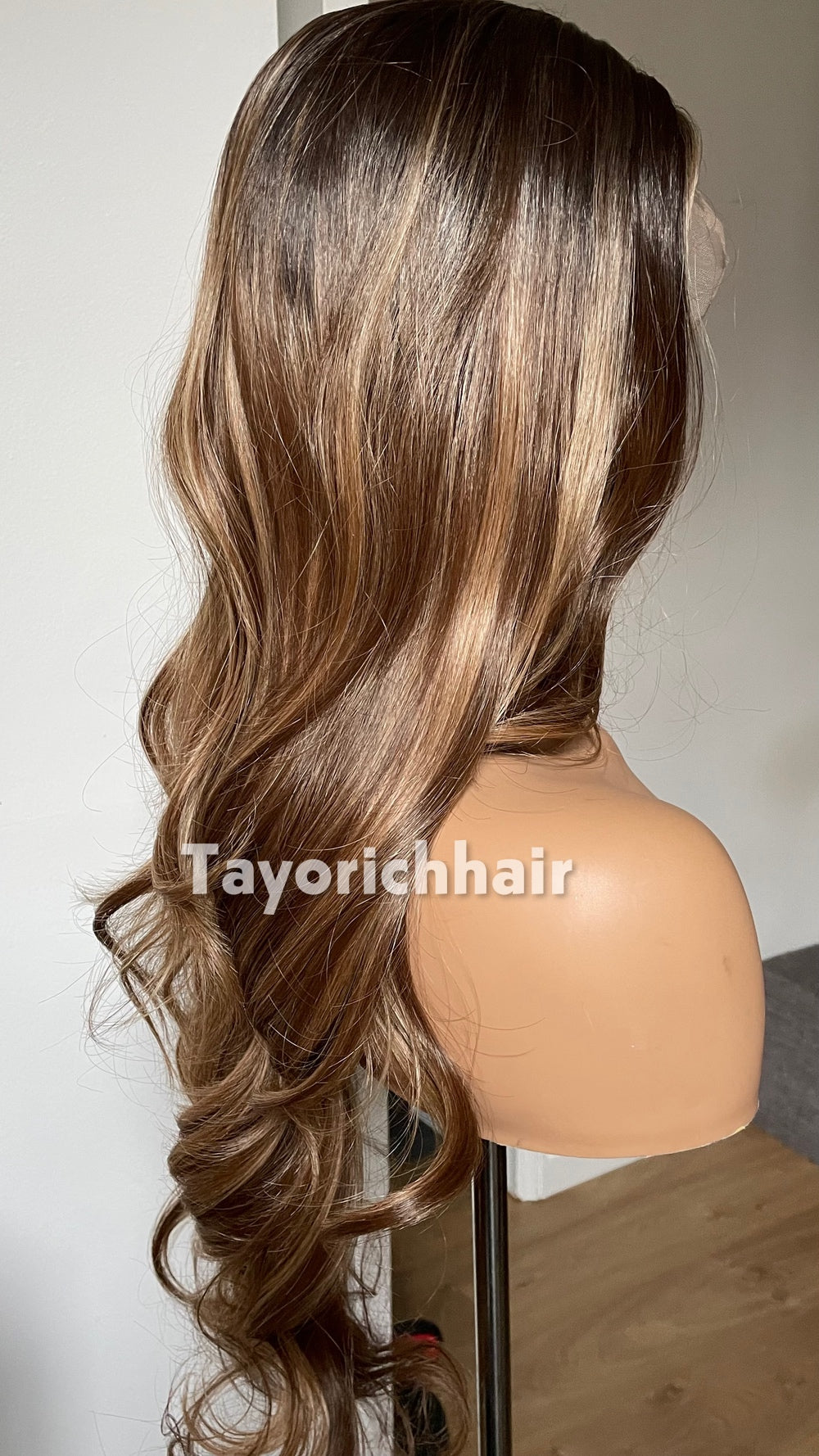 Tayorichhair 26-Inch Multi-Tonal Toffee Brown Bavy Wavy Synthetic Wig – Black Roots, 13x4 Transparent Lace Front, Medium Cap Elegant Daily Wear Unit