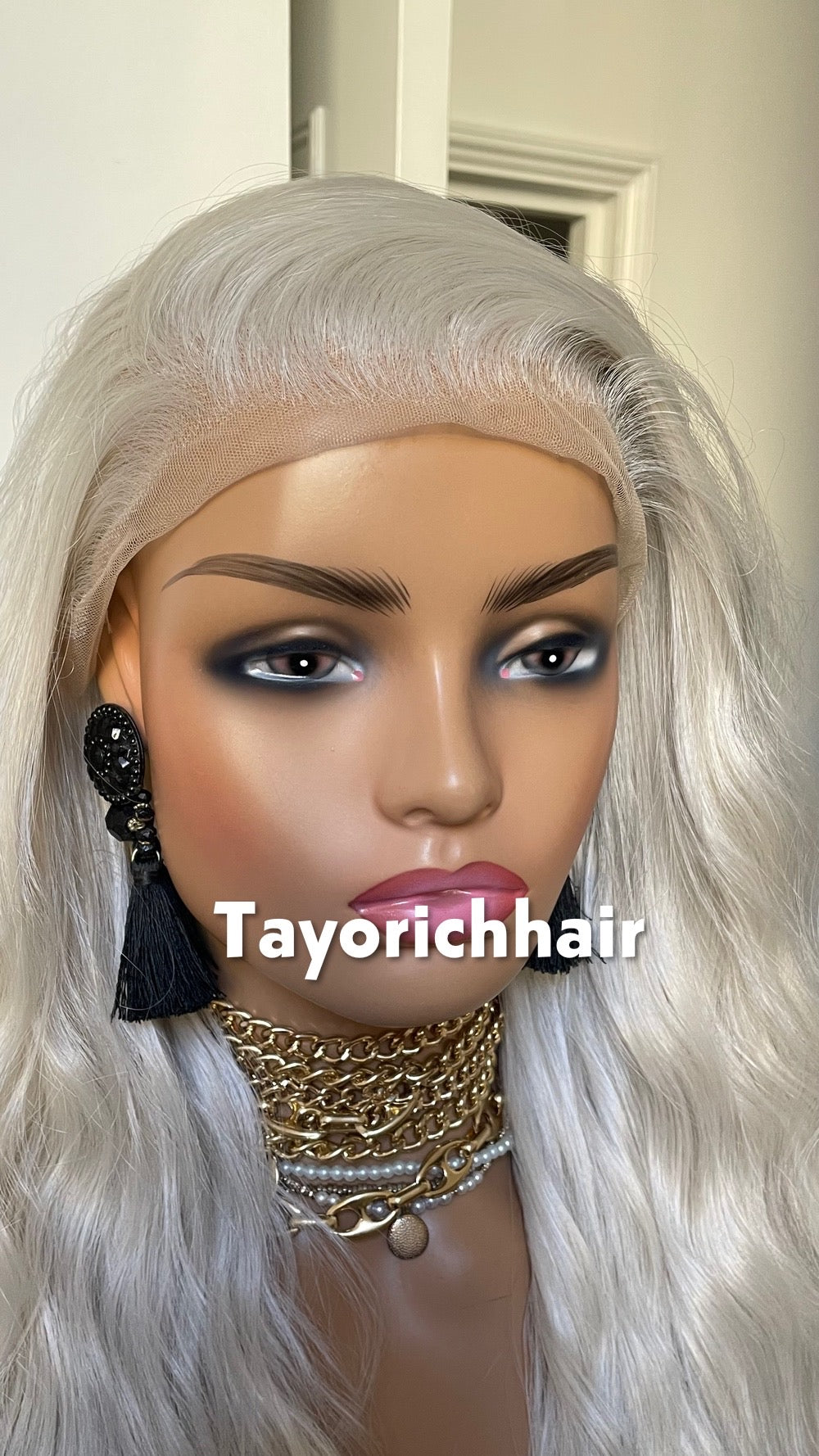 Tayorichhair Icy Platinum Blonde Loose Curls Wig – 24" Heat-Resistant Synthetic Unit (13x4 Transparent Lace, Free Part, Plain Blonde, No Roots)