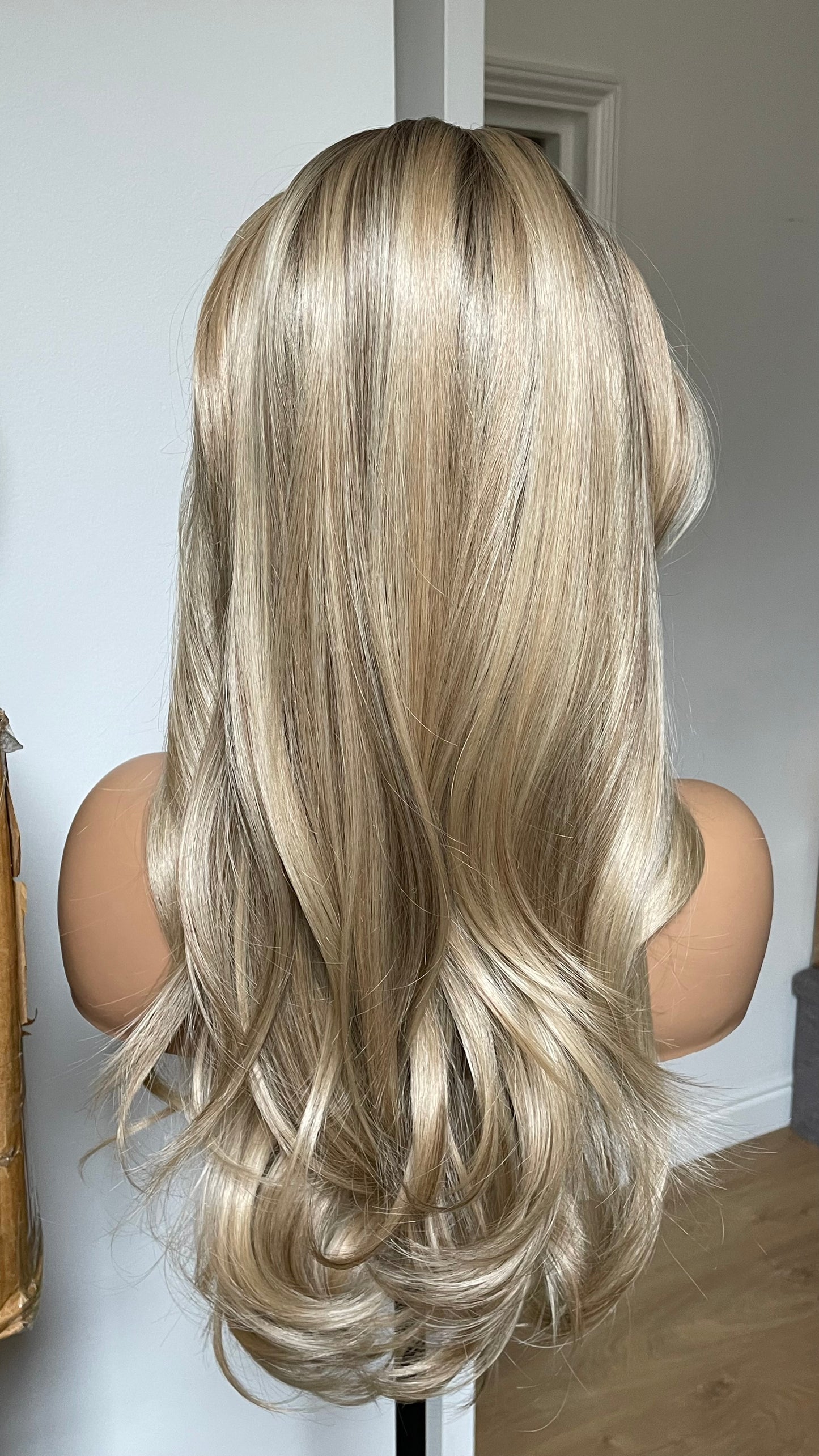 Sun Kissed Honey Blonde Wavy Lace Front Wig - 20" Heat Resistant Synthetic | Suitable for Medical Hair Loss, Alopecia & Fashion