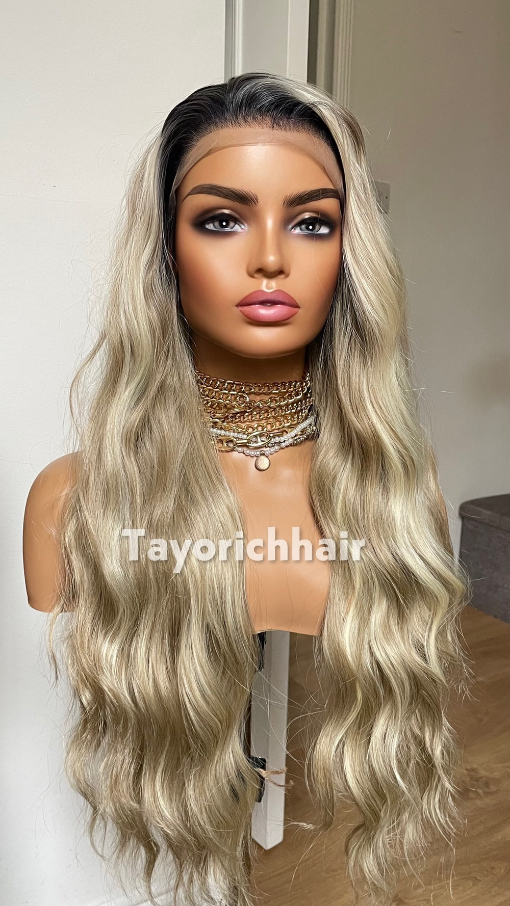 24 Inch Mixed Blonde Wig With Black Roots
