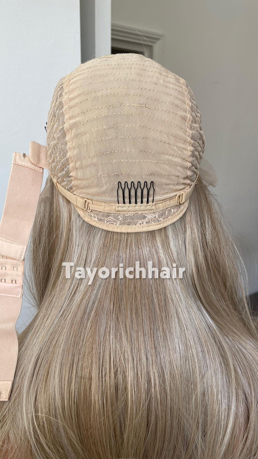 14" Mixed Ash Blonde Highlights Synthetic Lace Front Wig – Glueless Scalp Illusion (Medium Cap Size)