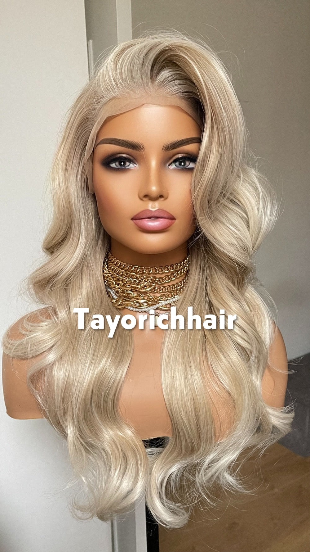 Sandy Blonde Synthetic Wig;Face Framing Highlights, Wavy Hair , Heat Safe Wigs