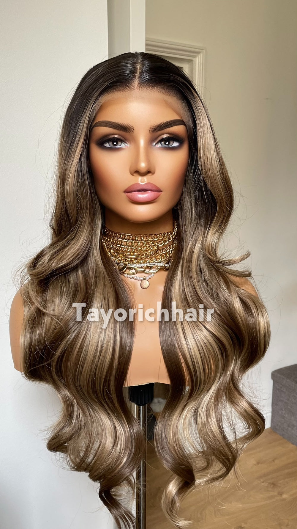 Tayorichhair 24" Wavy Balayage Synthetic Wig – Dark Brown & Blonde Mix with Black Roots (13x4 Lace)