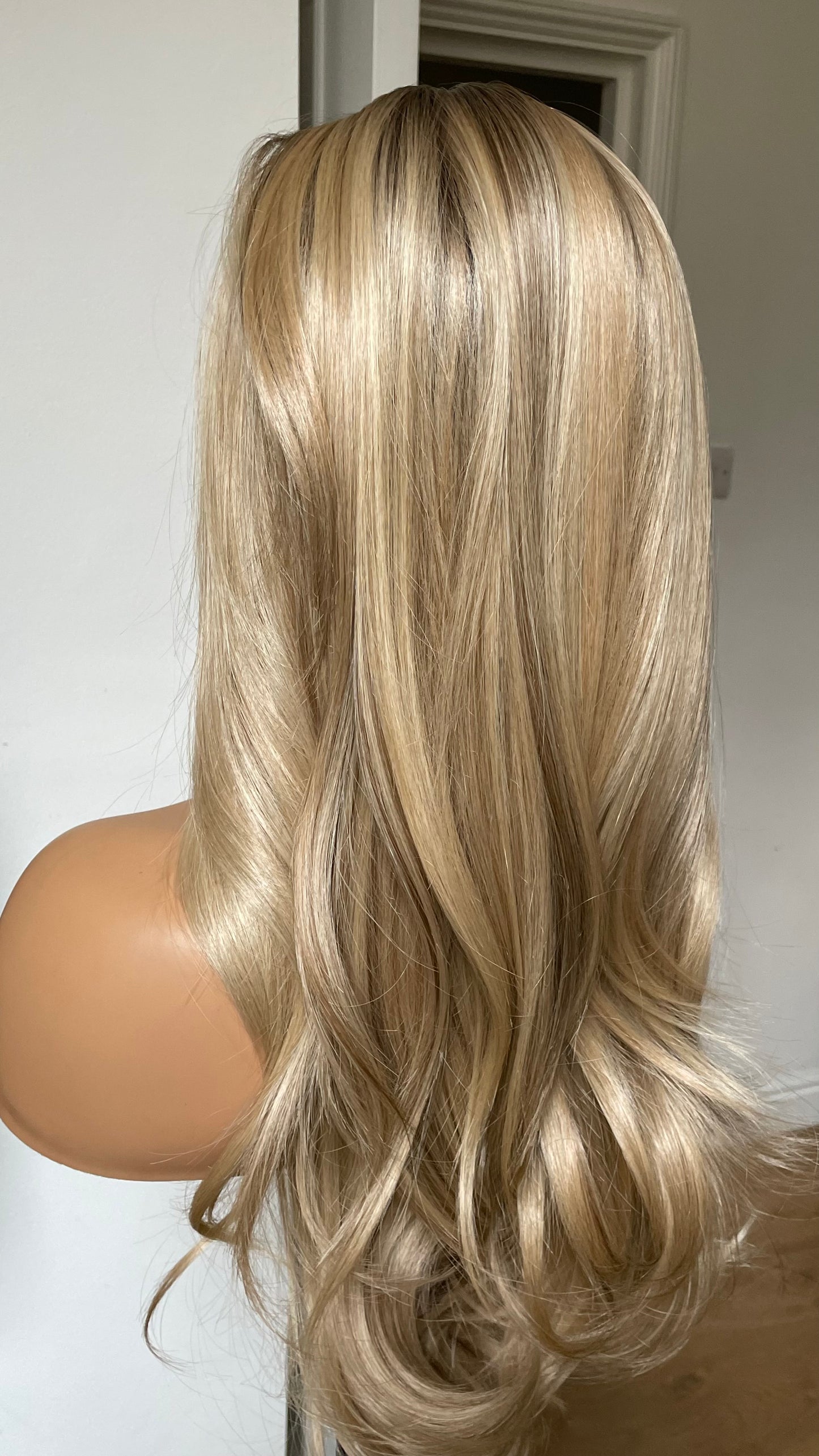 Sun Kissed Honey Blonde Wavy Lace Front Wig - 20" Heat Resistant Synthetic | Suitable for Medical Hair Loss, Alopecia & Fashion