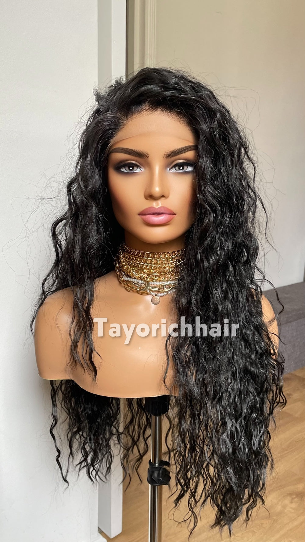 Black 20” Lightweight Curly Wig | 13x3 Free-Part Lace