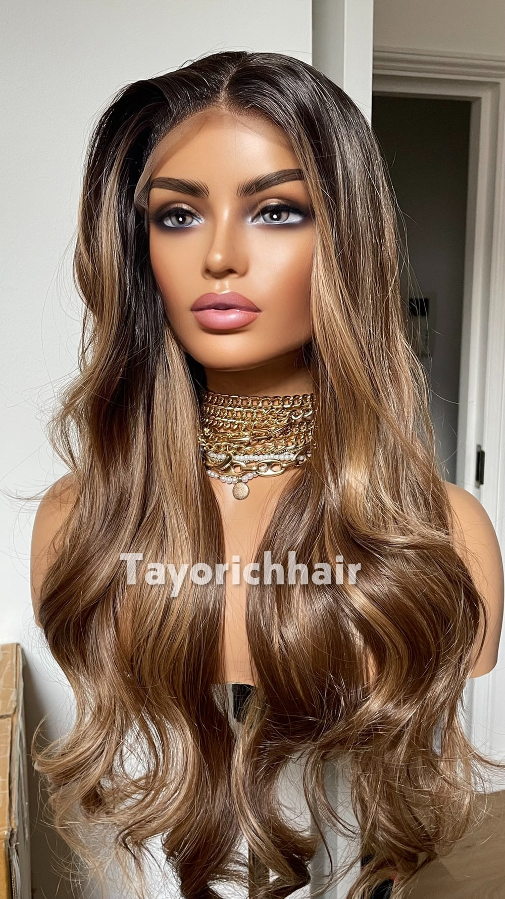 Tayorichhair 26-Inch Multi-Tonal Toffee Brown Bavy Wavy Synthetic Wig – Black Roots, 13x4 Transparent Lace Front, Medium Cap Elegant Daily Wear Unit