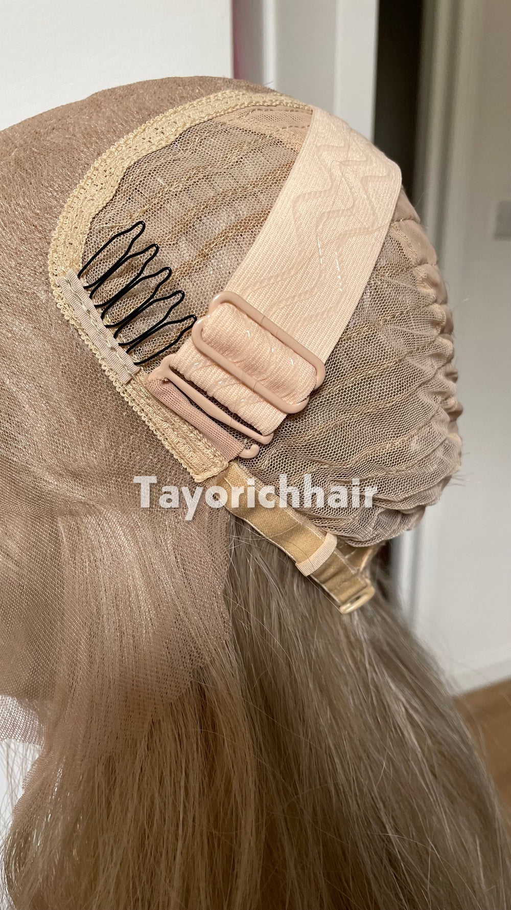 Blonde 26” Wavy Wig | 13x6 Lace & Versatile Part