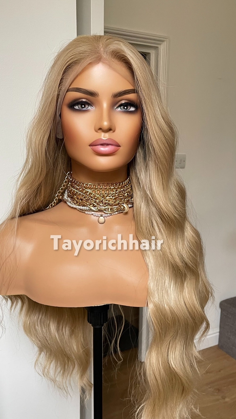 TayoRichHair | 24" Natural Ash Blonde Beach Wavy Lace Front Wig (13x6 Transparent Lace)