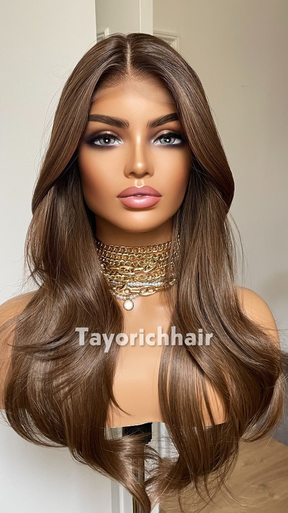 Tayorichhair Elegant 18" Wavy Glueless Synthetic Wig – Rich Brown with Subtle Dark Roots (13x4 Transparent Lace)