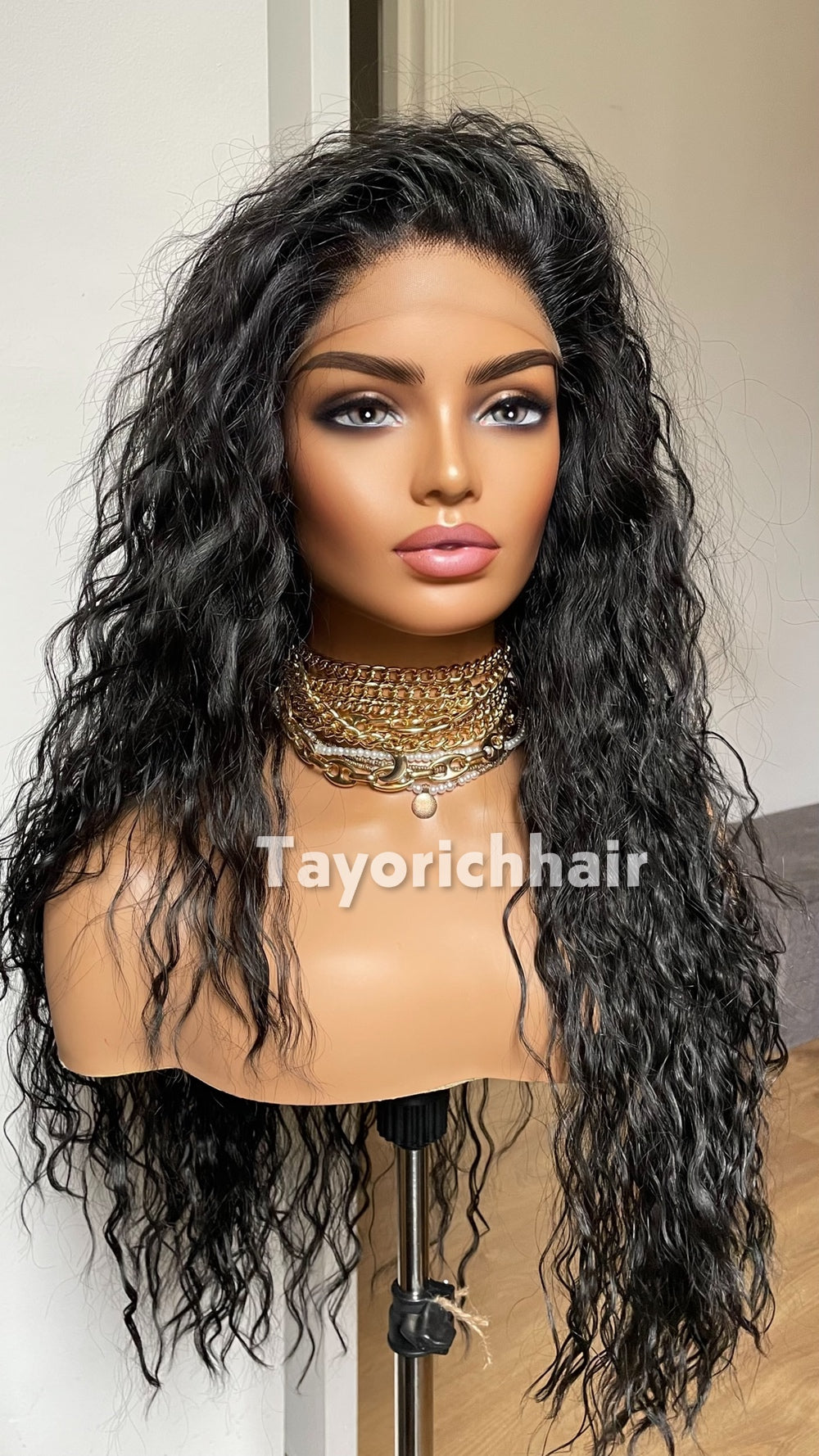 Black 20” Lightweight Curly Wig | 13x3 Free-Part Lace