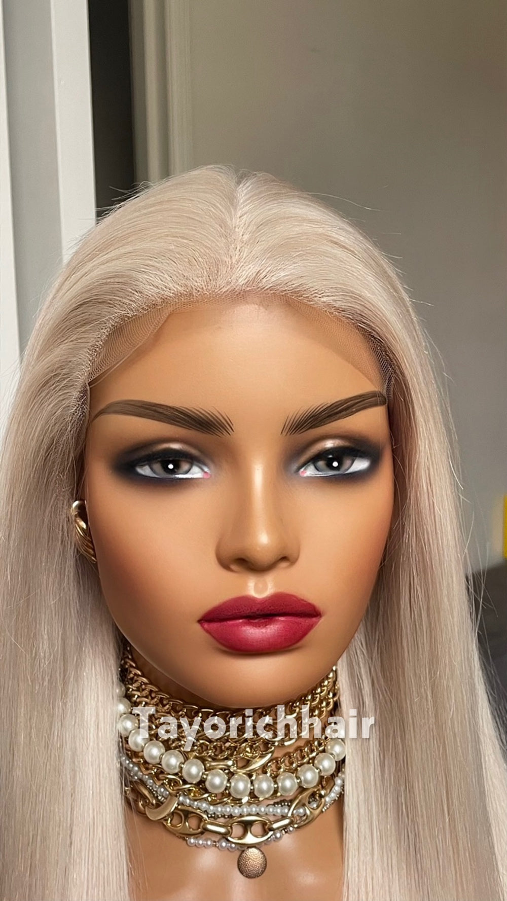 20-Inch Platinum Blonde Straight Human Hair Wig – 13x4 HD Lace, 180% Density