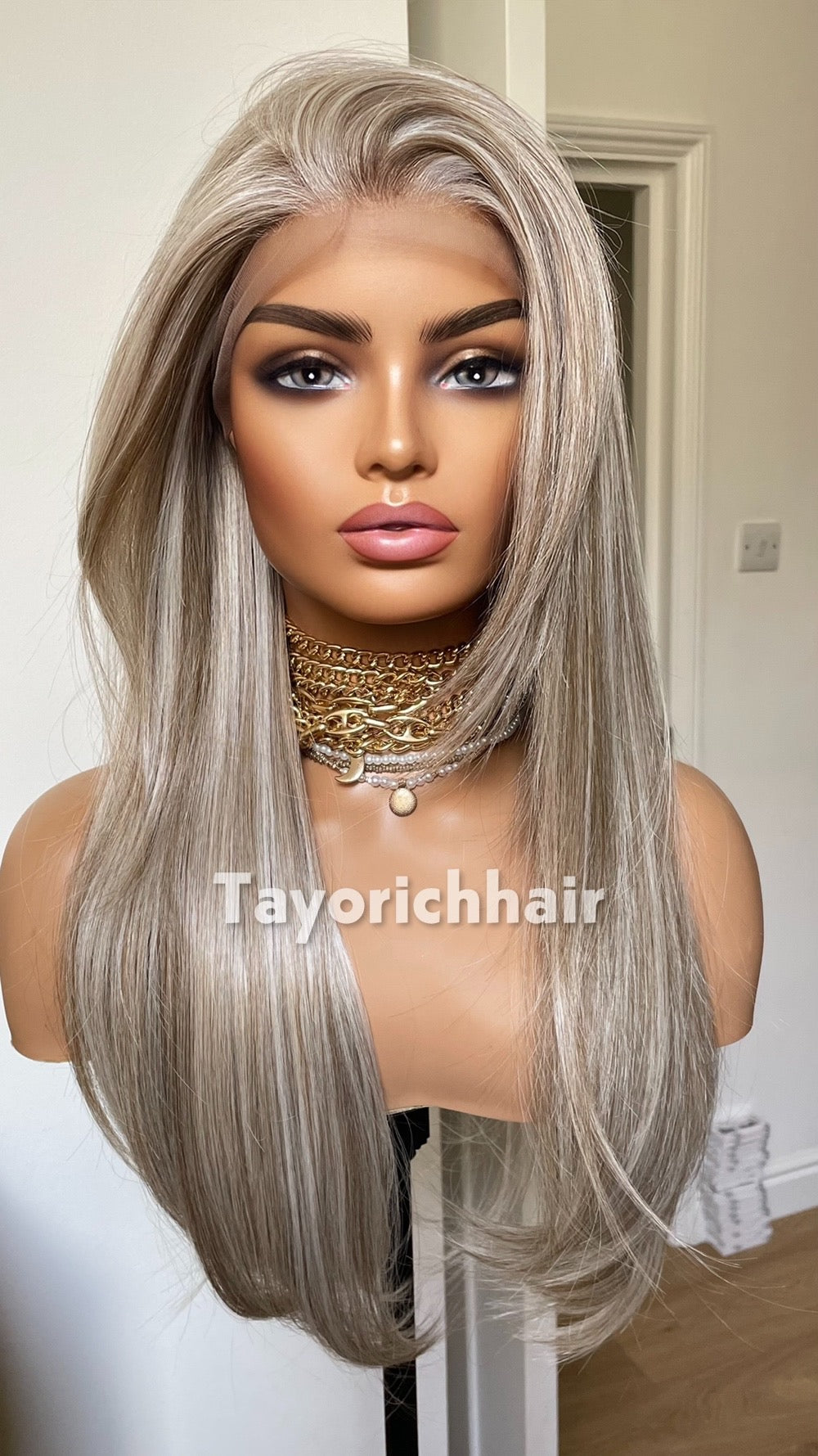 18 Inch Straight Wig