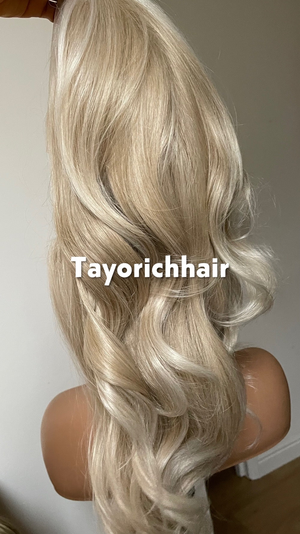 Sandy Blonde Synthetic Wig;Face Framing Highlights, Wavy Hair , Heat Safe Wigs