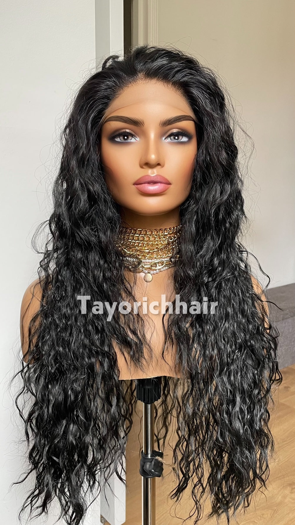 Black 20” Lightweight Curly Wig | 13x3 Free-Part Lace