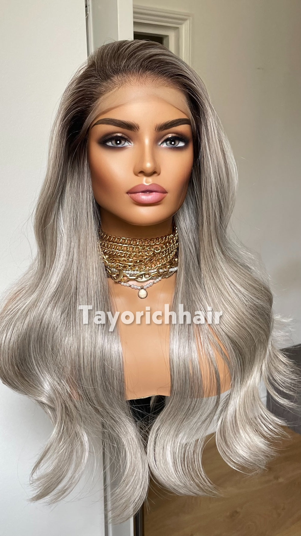 Silver Ash Blonde Wig with Platinum Highlights | 22” Wavy