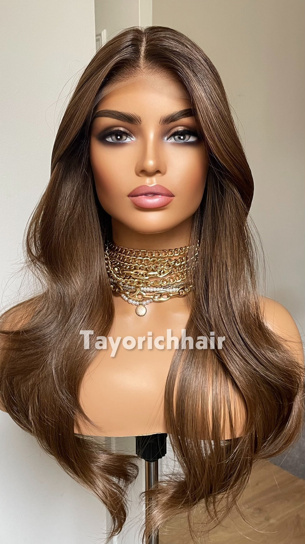 Tayorichhair Elegant 18" Wavy Glueless Synthetic Wig – Rich Brown with Subtle Dark Roots (13x4 Transparent Lace)
