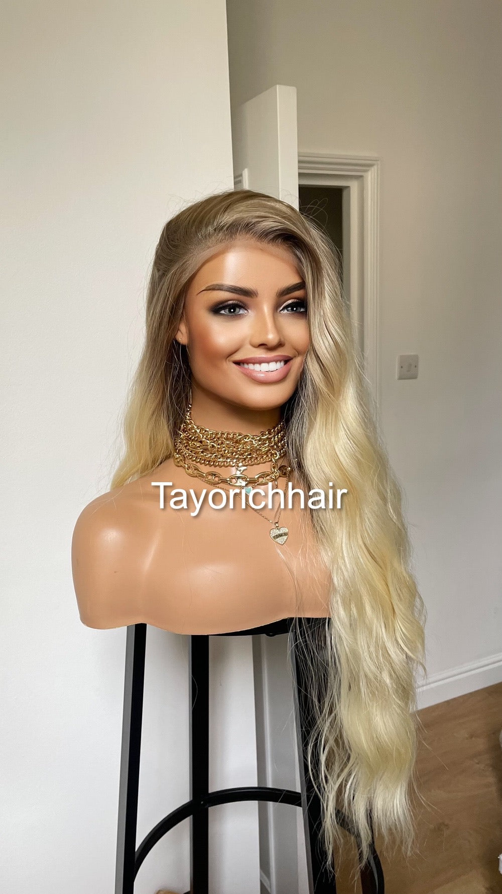 Ombre Platinum Blonde Hair Wig/Golden Platinum Blonde Wig/ Heat Safe Synthetic/ Soft Wavy Blonde Hair/ Wigs For Alopecia/ Hairloss Wigs