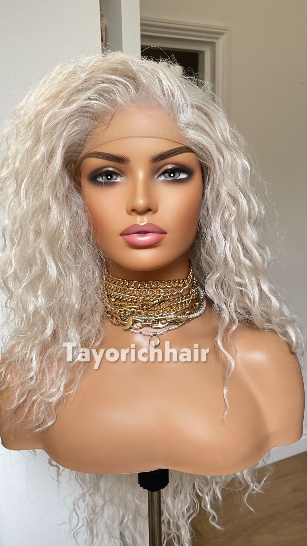 Tayorichhair 22-Inch Platinum Blonde Exotic Curly Synthetic Wig – Dark Roots, 13x3 Transparent Lace Front, Small XS Cap Lightweight Daily Wear Unit
