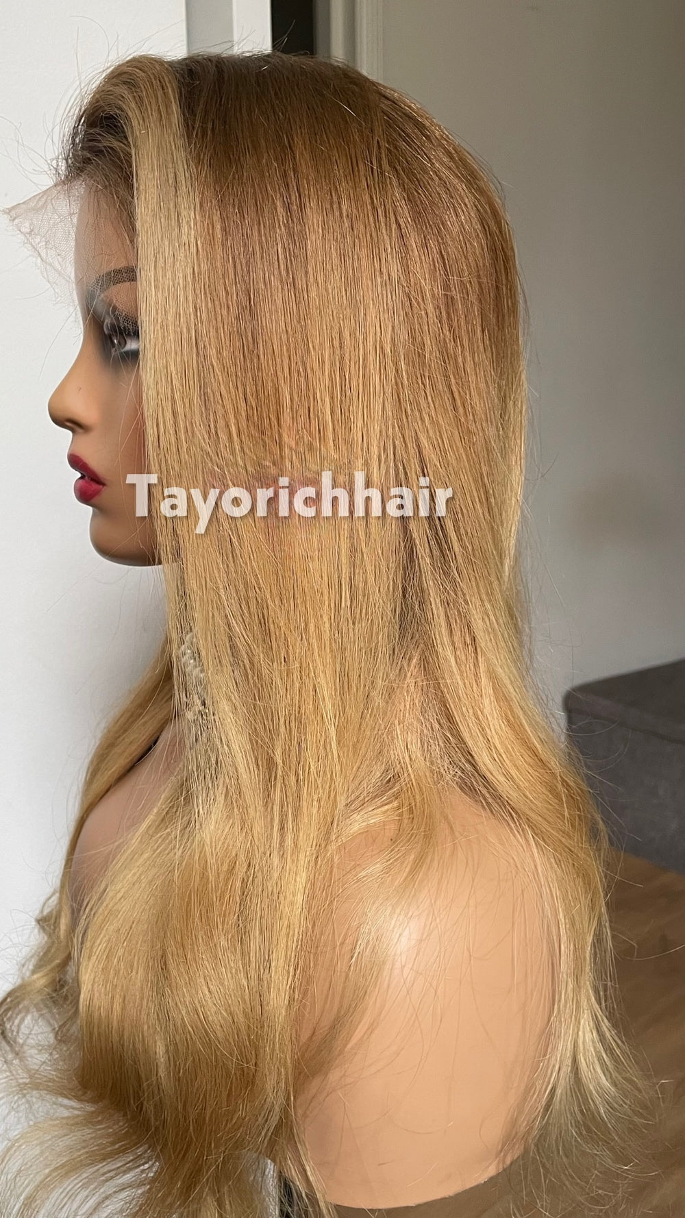 18-Inch Golden Blonde Human Hair Wig with Dark Roots – 13x4 HD Lace Frontal