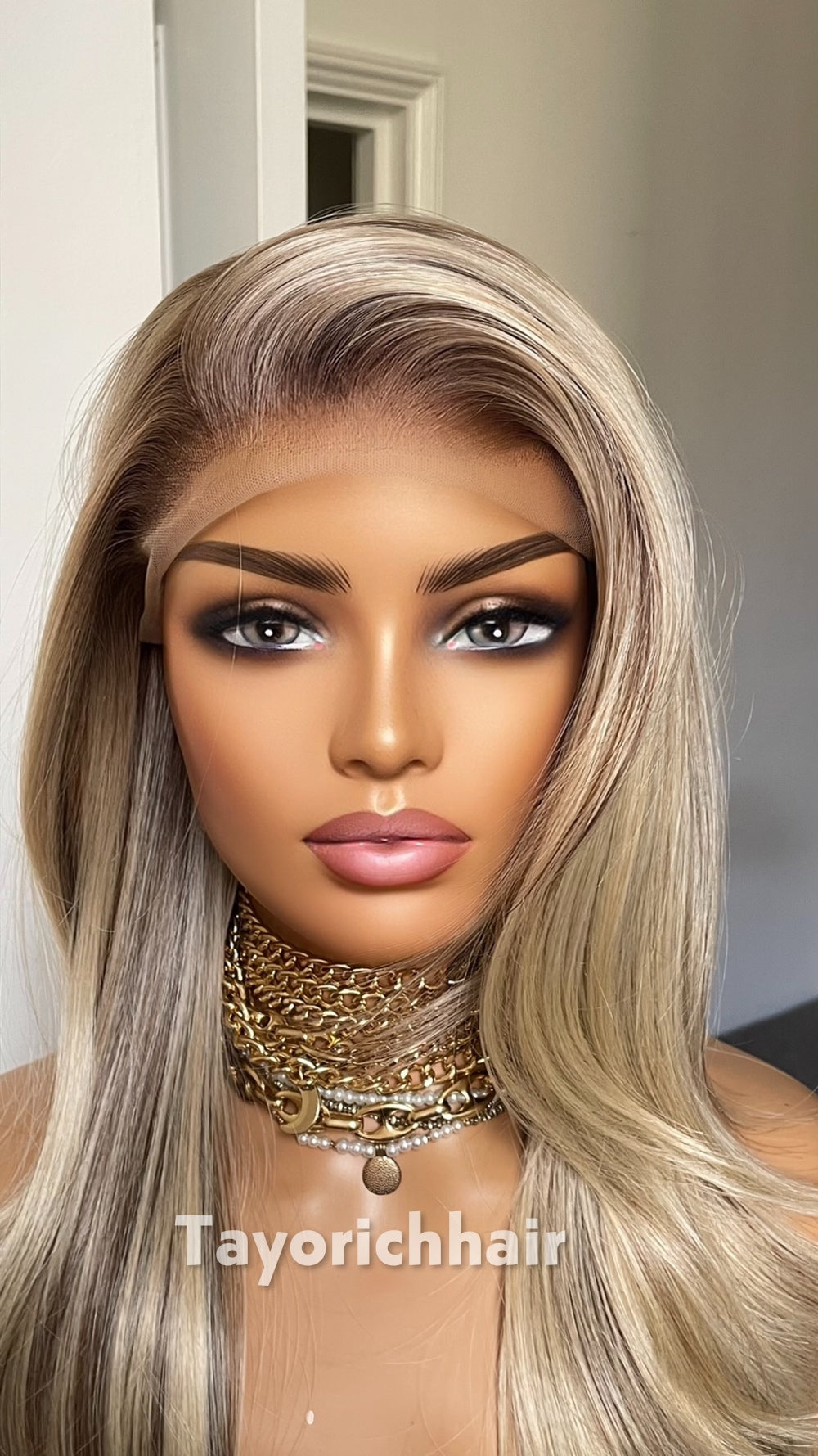 Blonde Wig With Lowlights| Dark Roots| 16 Inch