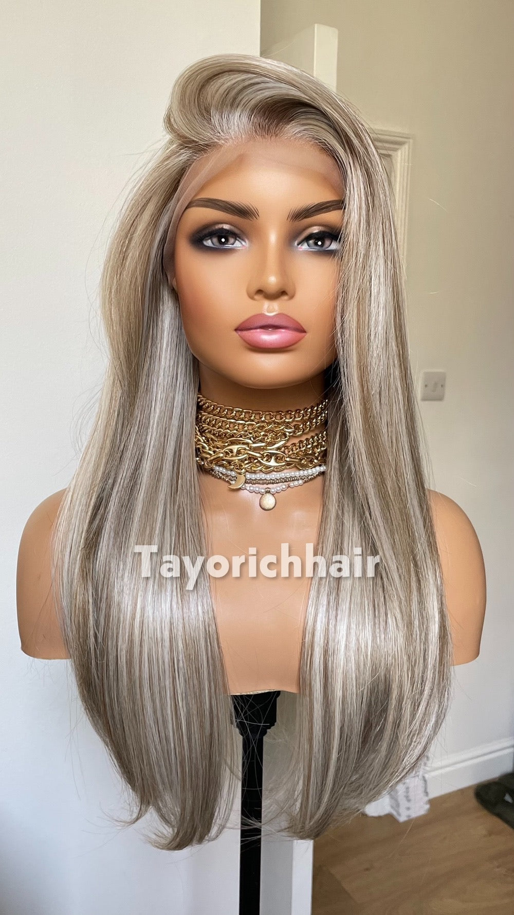 18 Inch Straight Wig